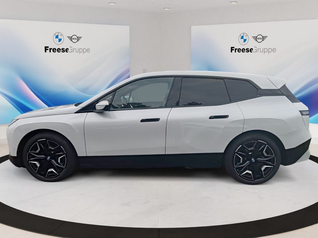 BMW iX 2023