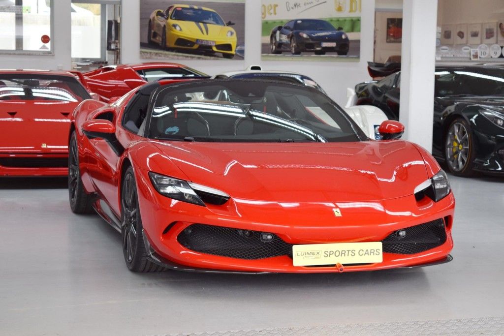 Ferrari 296 GTS 2025