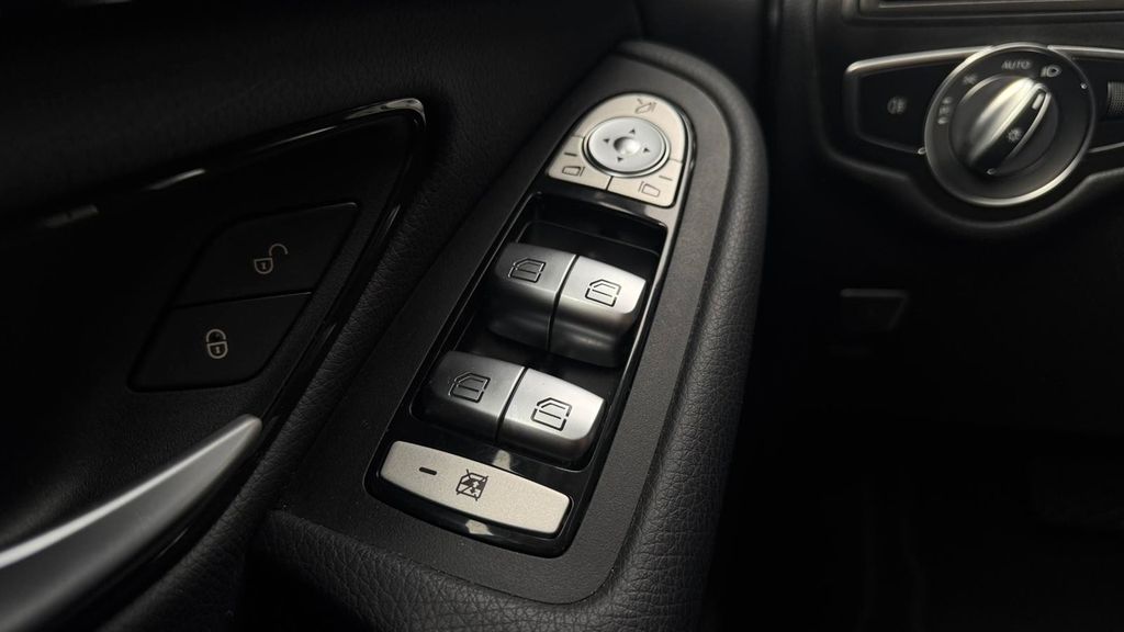 Mercedes-Benz GLC 300 2021