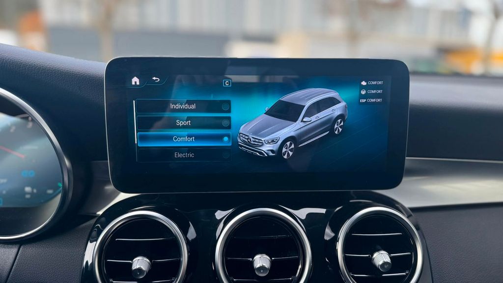 Mercedes-Benz GLC 300 2021