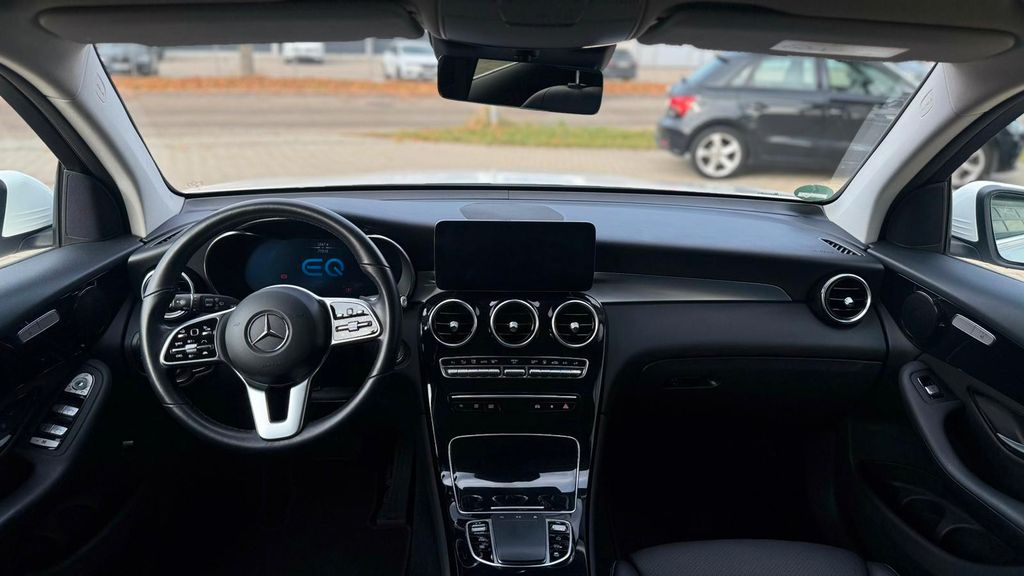Mercedes-Benz GLC 300 2021