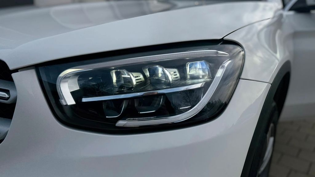 Mercedes-Benz GLC 300 2021