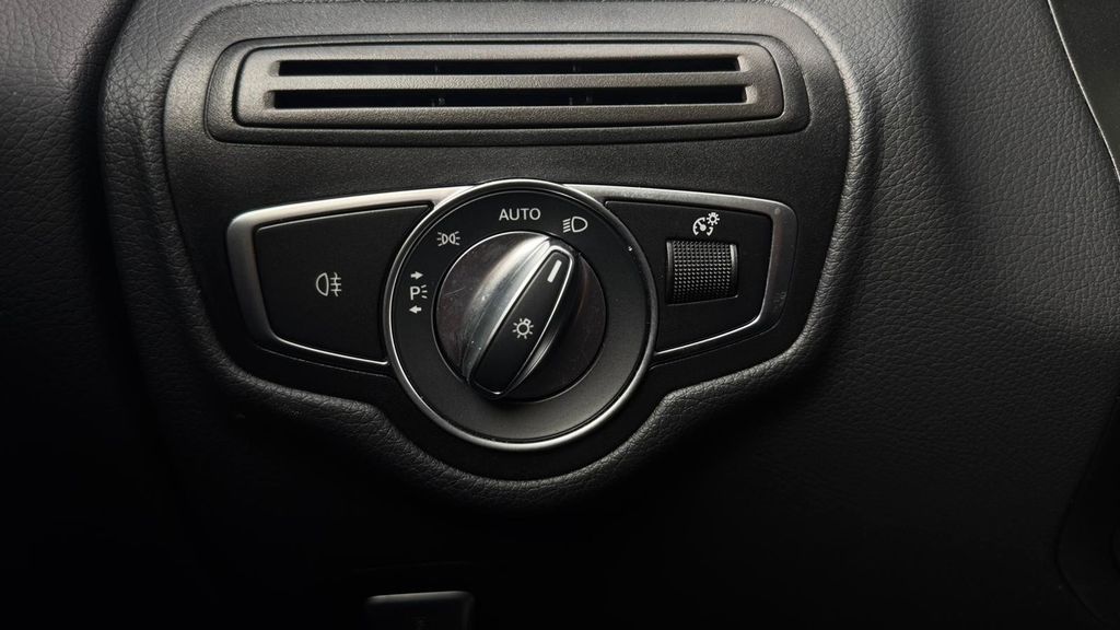 Mercedes-Benz GLC 300 2021