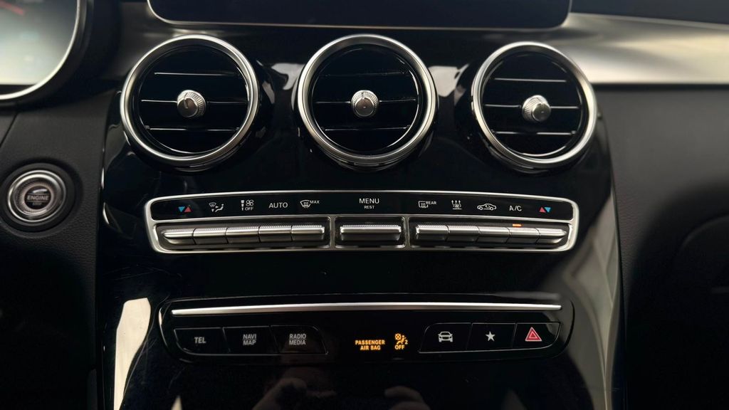 Mercedes-Benz GLC 300 2021