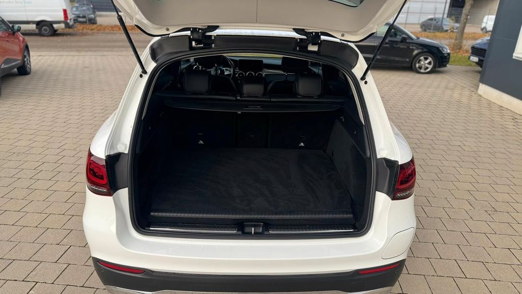 Mercedes-Benz GLC 300 2021