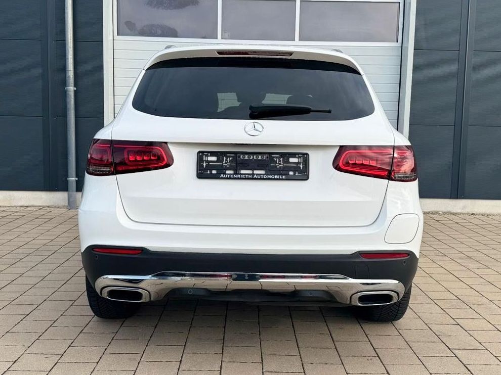 Mercedes-Benz GLC 300 2021