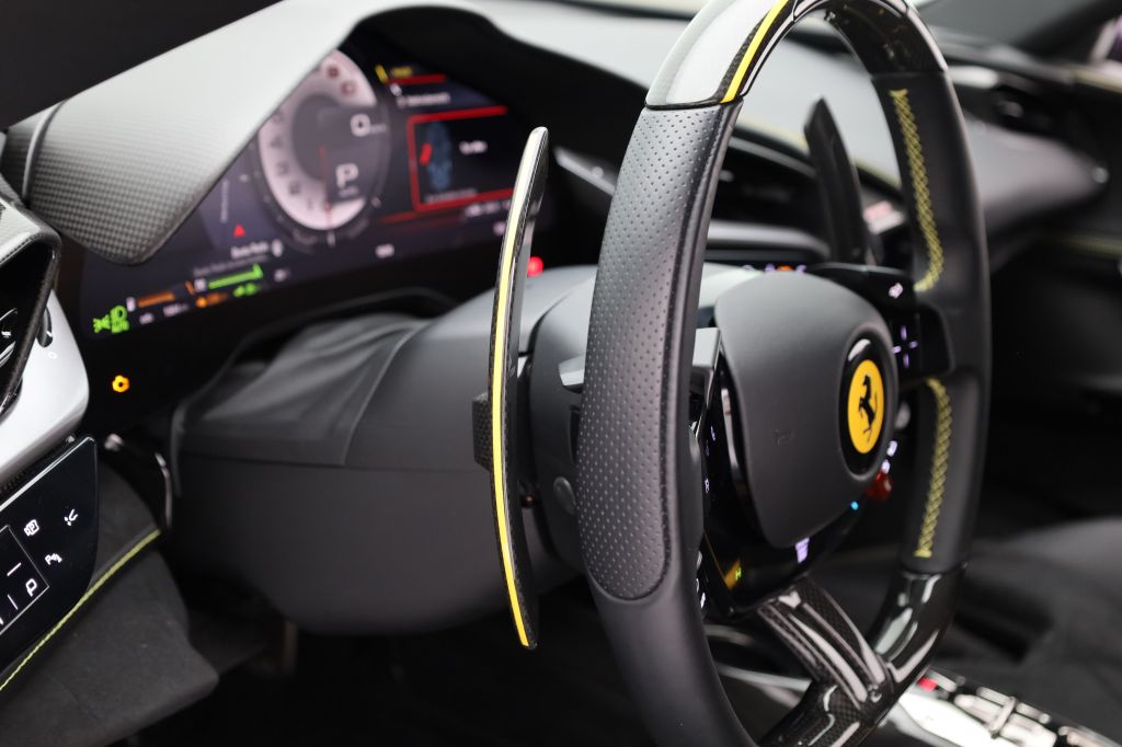 Ferrari SF90 2023