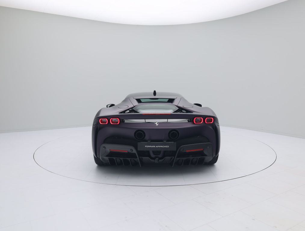 Ferrari SF90 2023