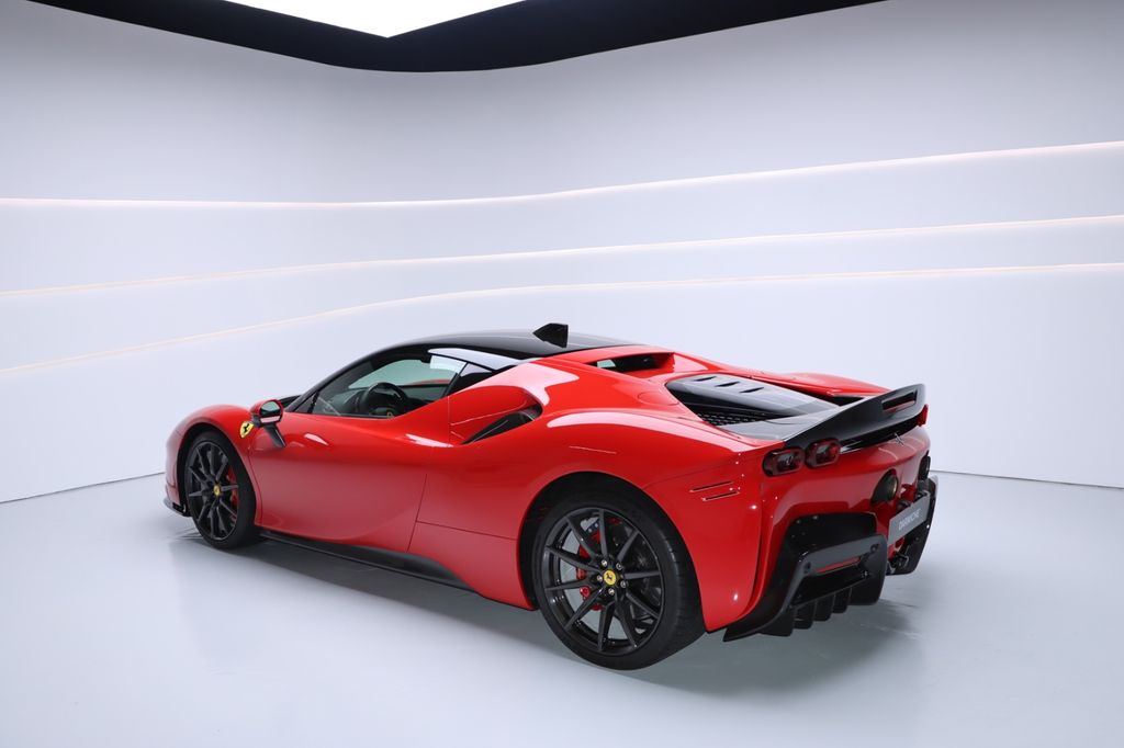 Ferrari SF90 2023