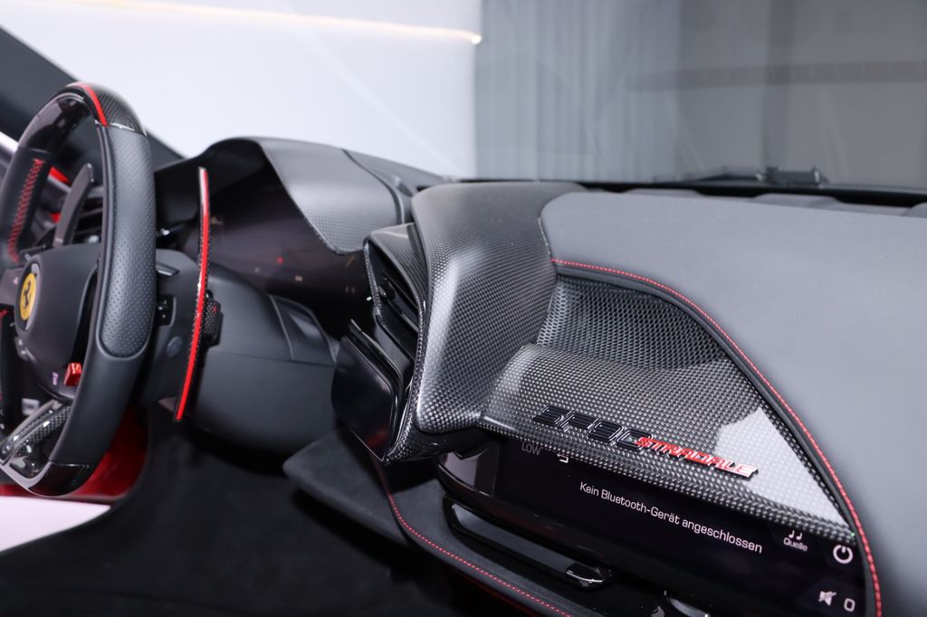 Ferrari SF90 2023