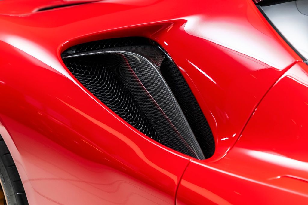 Ferrari SF90 2023