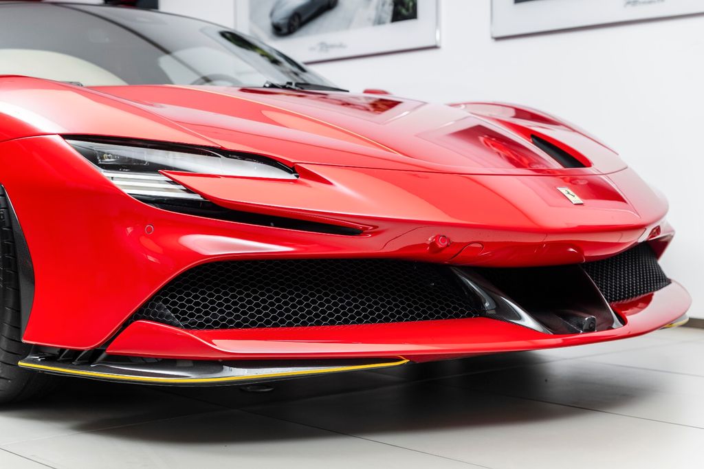 Ferrari SF90 2023