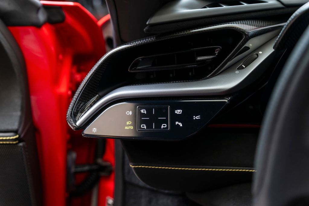 Ferrari SF90 2023