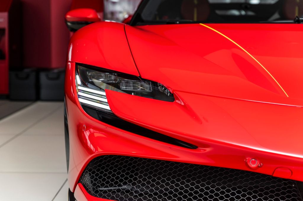Ferrari SF90 2023