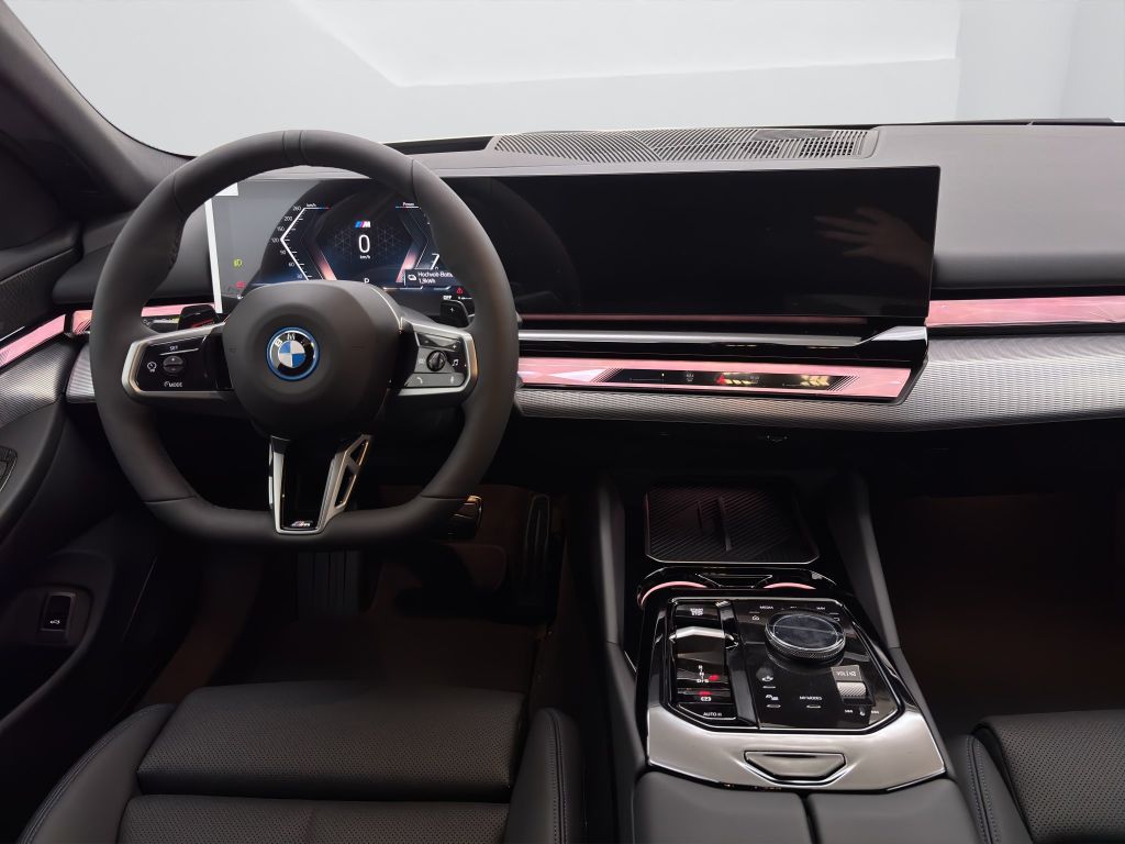 BMW 530 2025