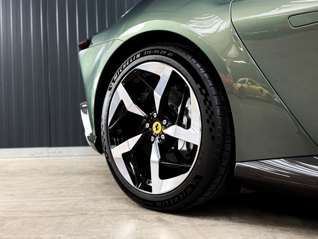 Ferrari 12Cilindri 2025