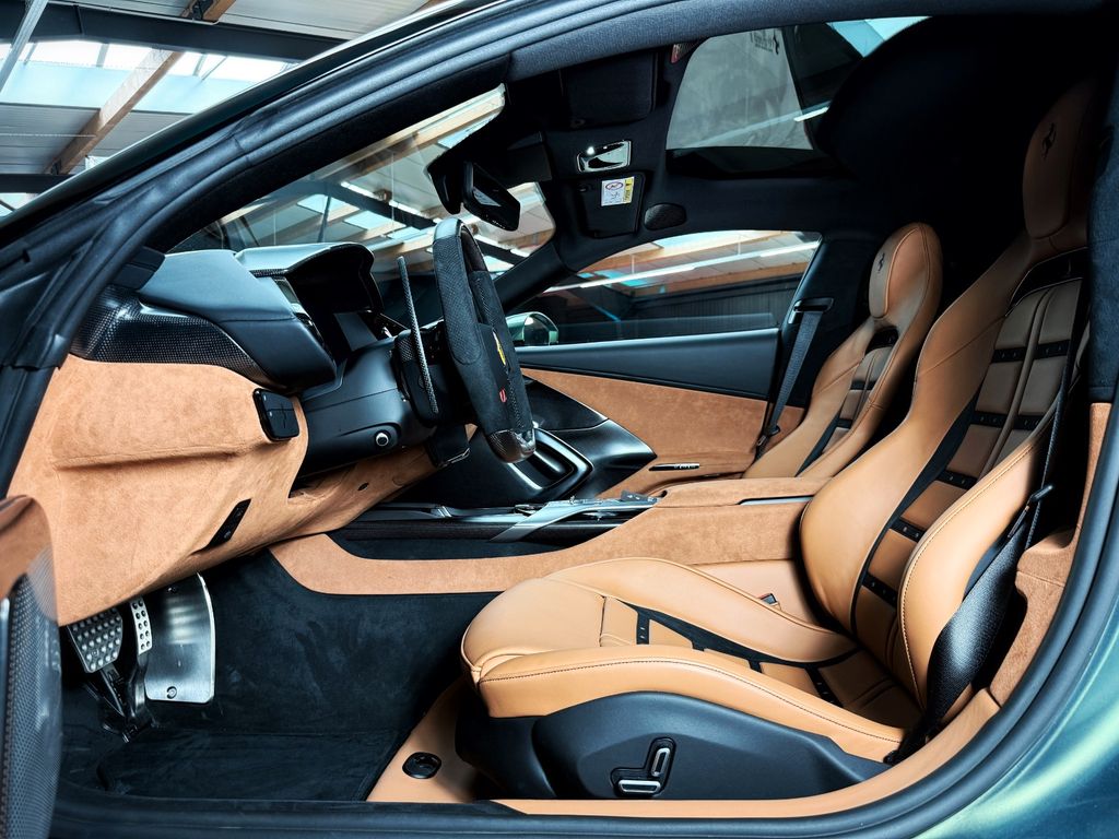 Ferrari 12Cilindri 2025