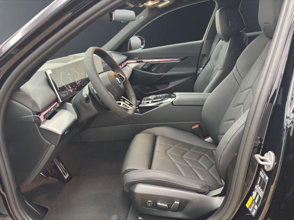BMW 530 2025