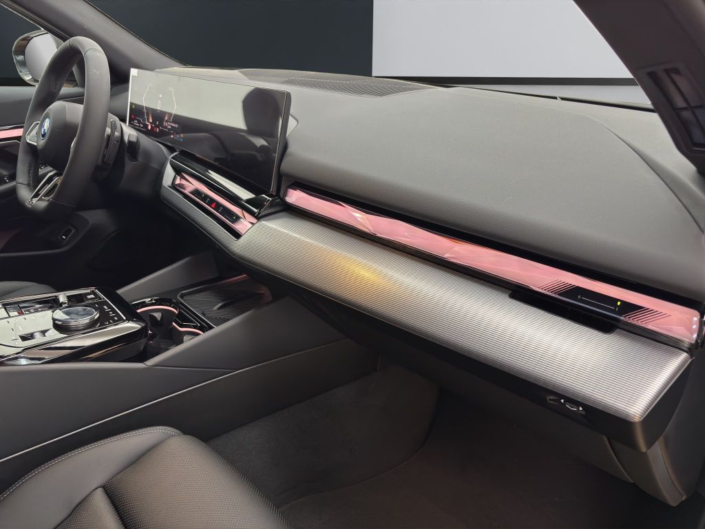 BMW 530 2025