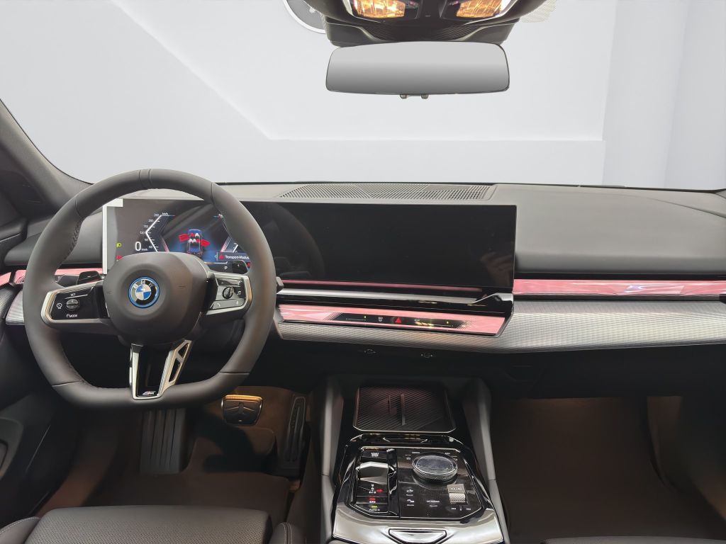BMW 530 2025