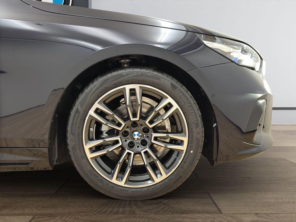 BMW 530 2025