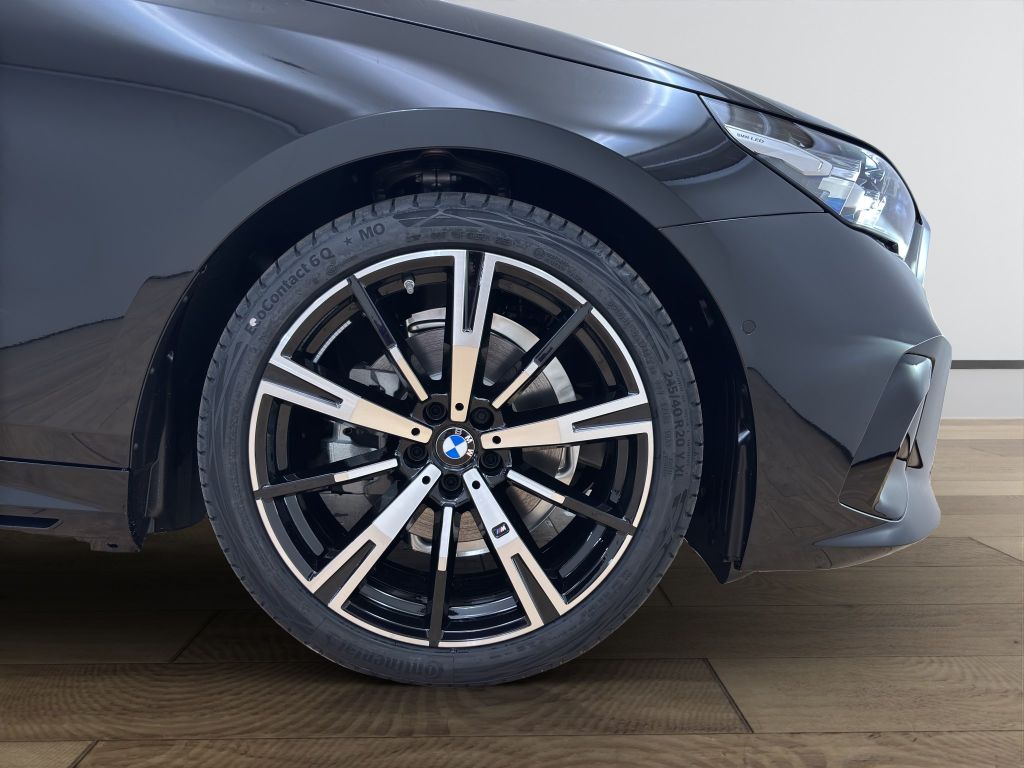 BMW 530 2025