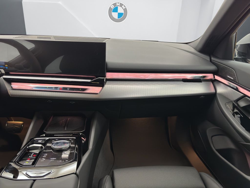 BMW 530 2025