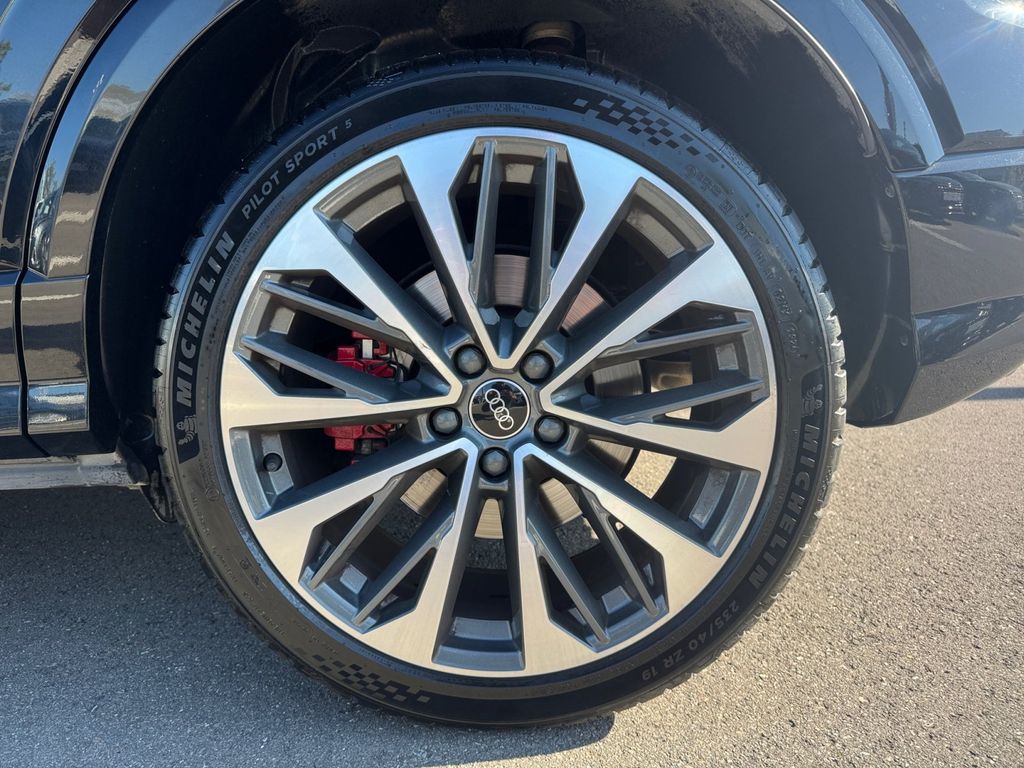 Audi SQ2 2022