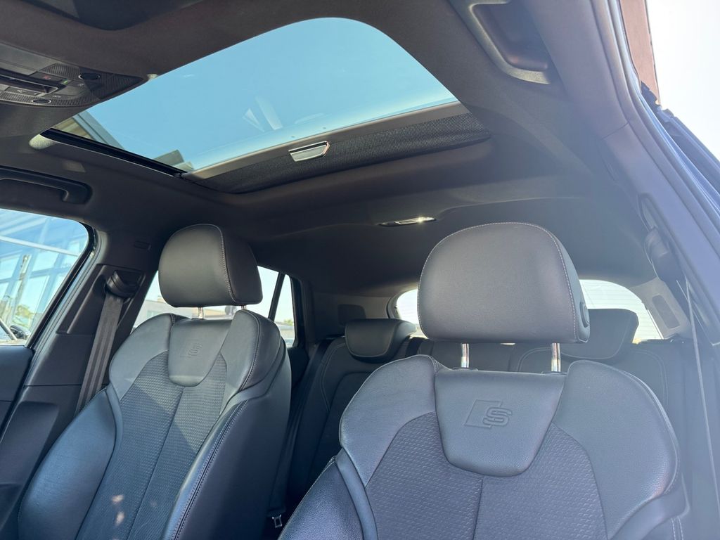 Audi SQ2 2022