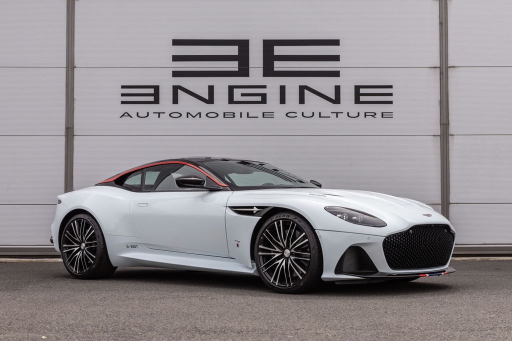 Aston Martin DBS 2019