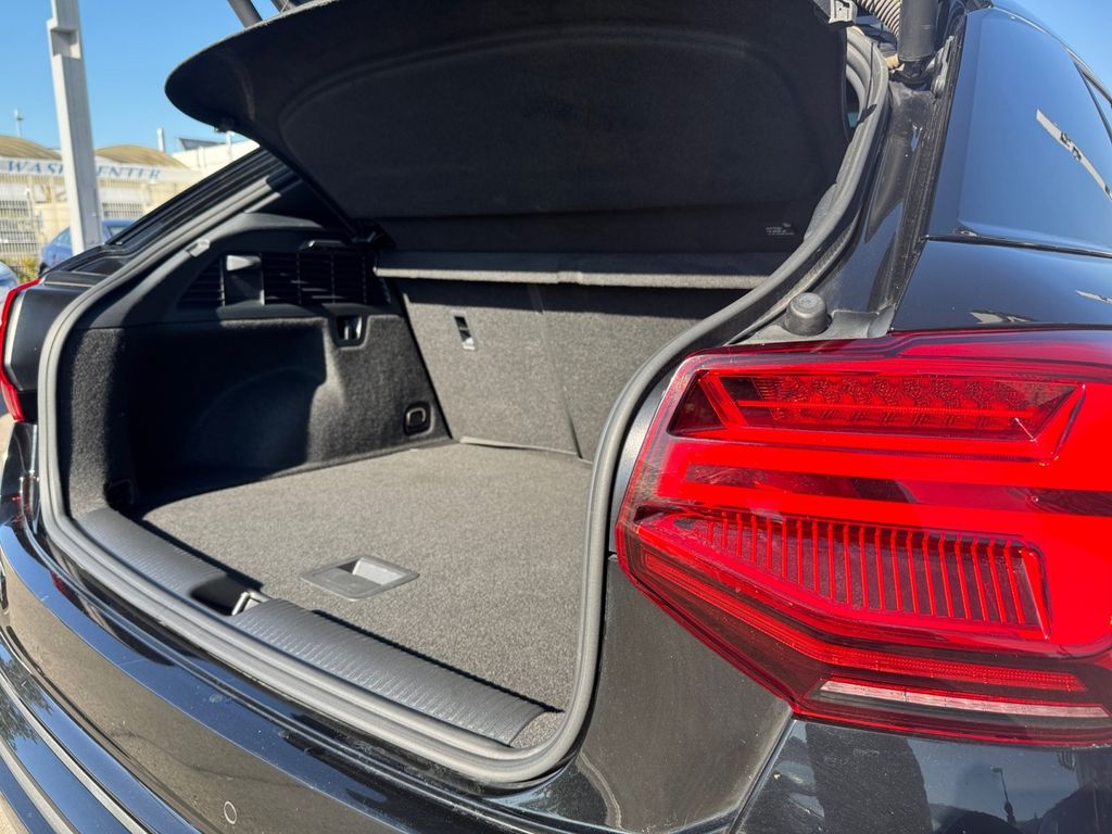 Audi SQ2 2022