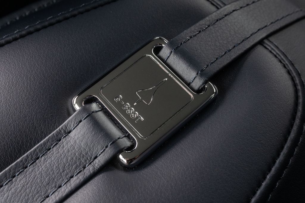 Aston Martin DBS 2019