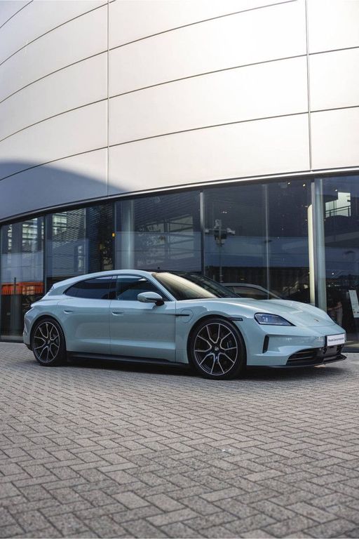Porsche Taycan 2024
