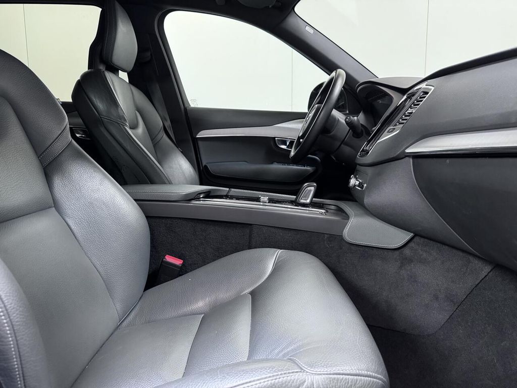 Volvo XC90 2020
