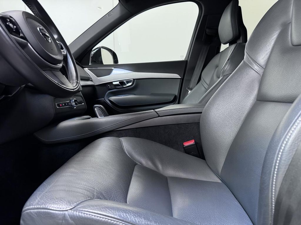 Volvo XC90 2020