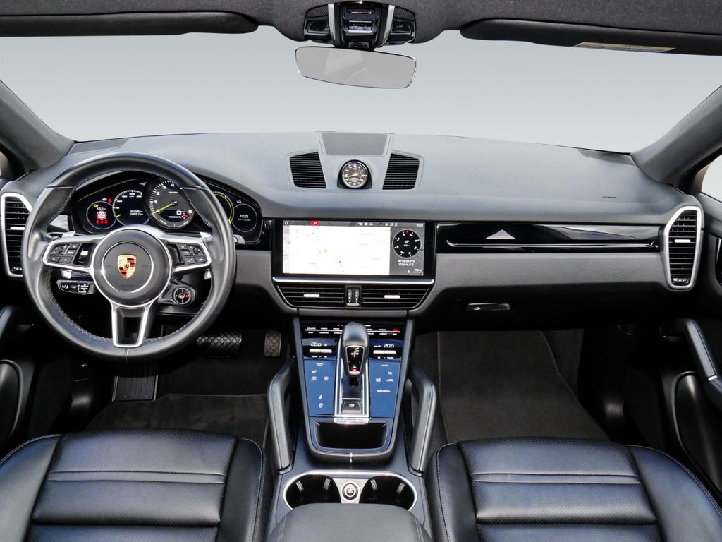 Porsche Cayenne 2021