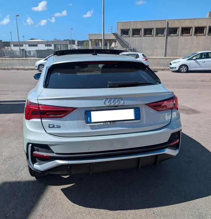 Audi Q3 2021