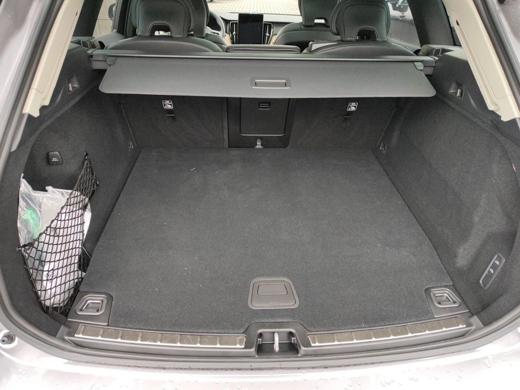 Volvo XC60 2025