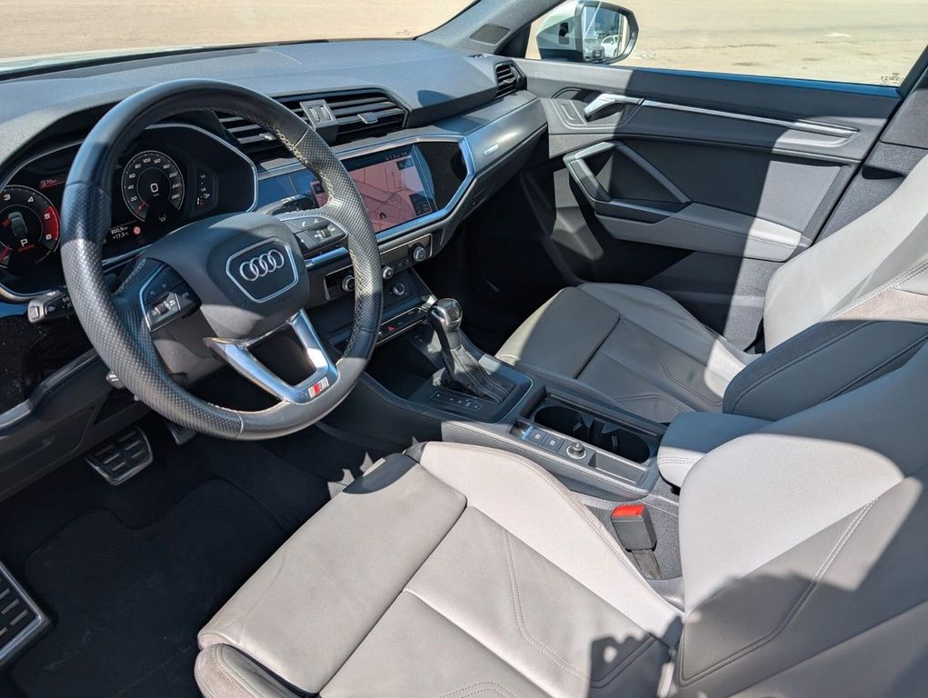 Audi Q3 2021