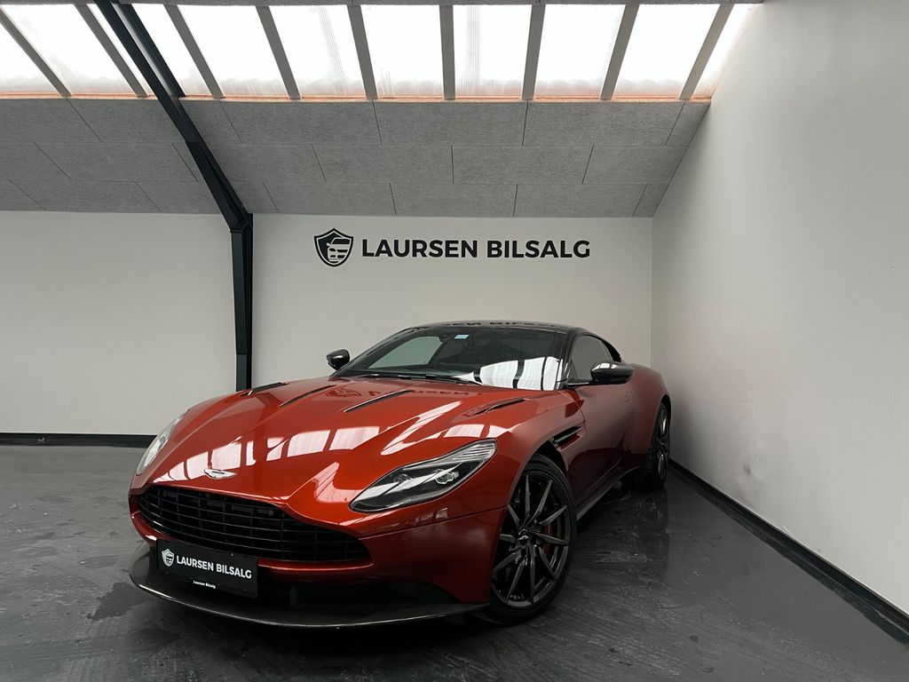 Aston Martin DB11 2017