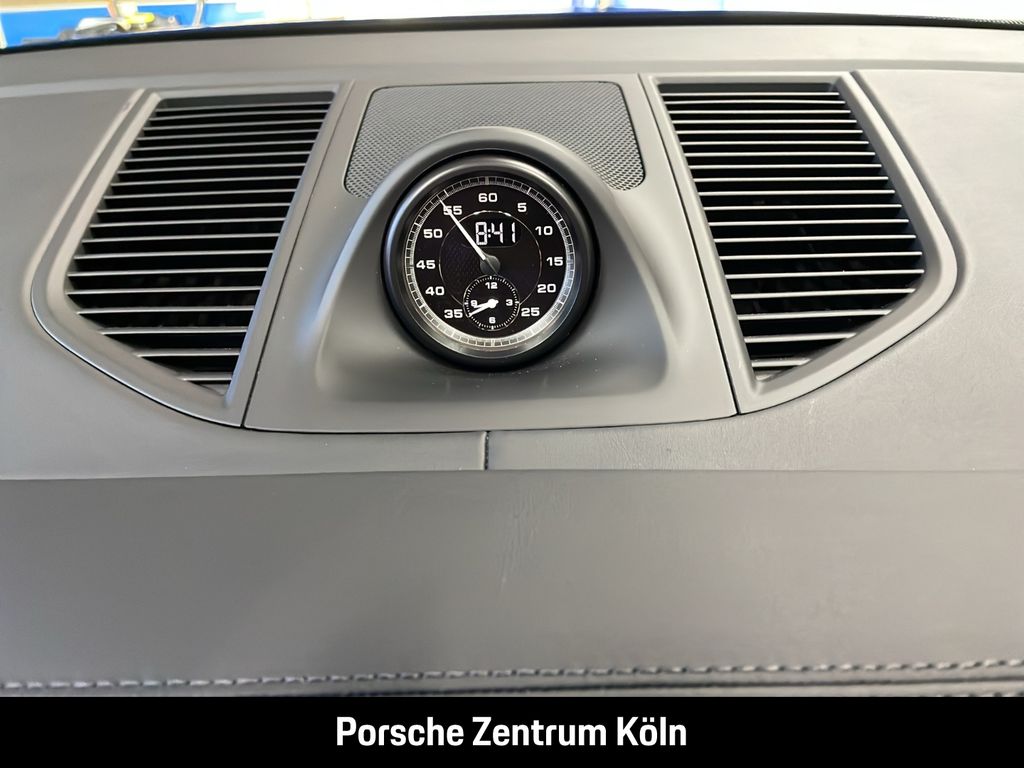 Porsche Macan 2023