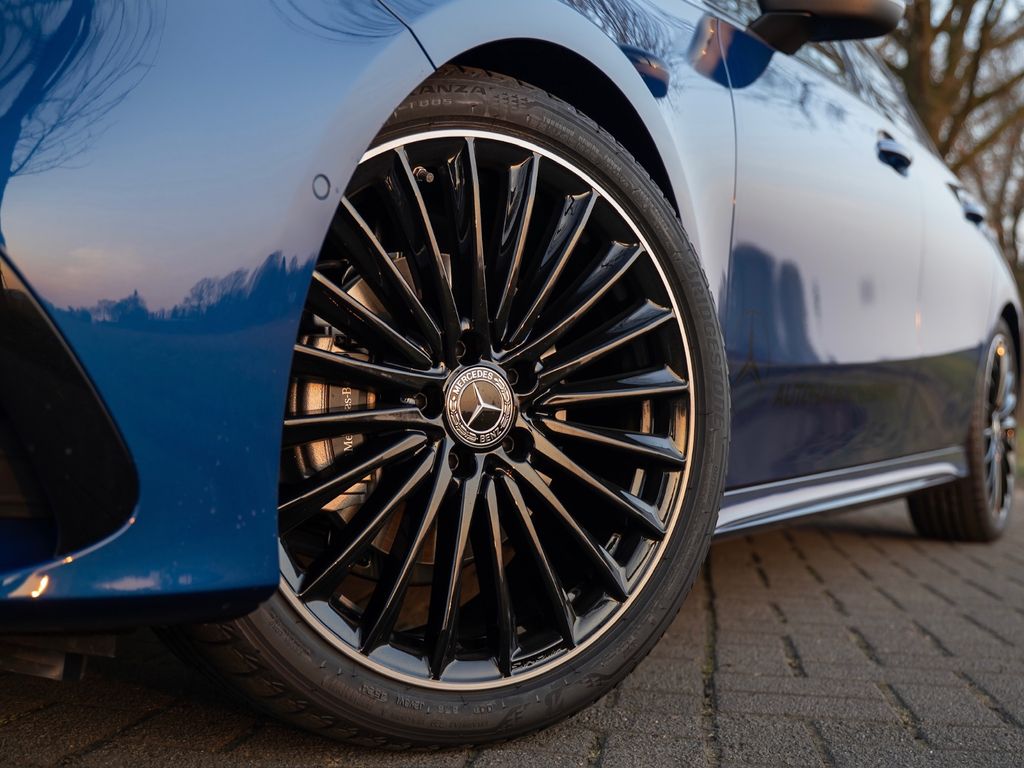 Mercedes-Benz A 200 2025