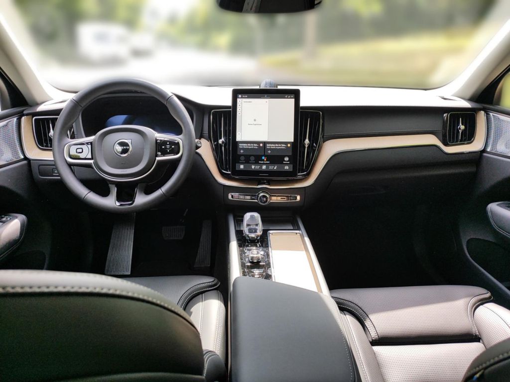 Volvo XC60 2025