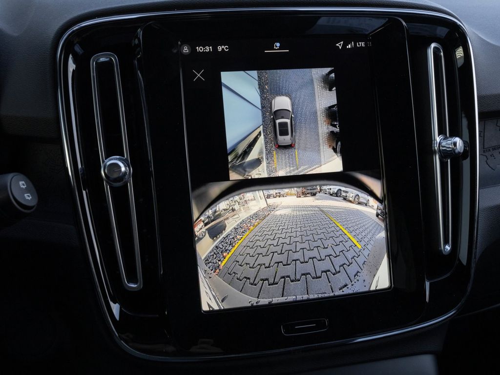Volvo EX40