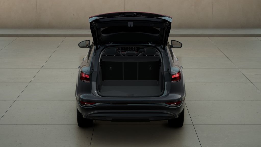 Audi Q6 e-tron 2025