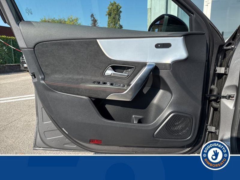 Mercedes-Benz A 180 2025