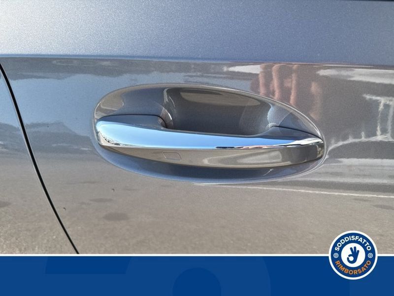 Mercedes-Benz A 180 2025