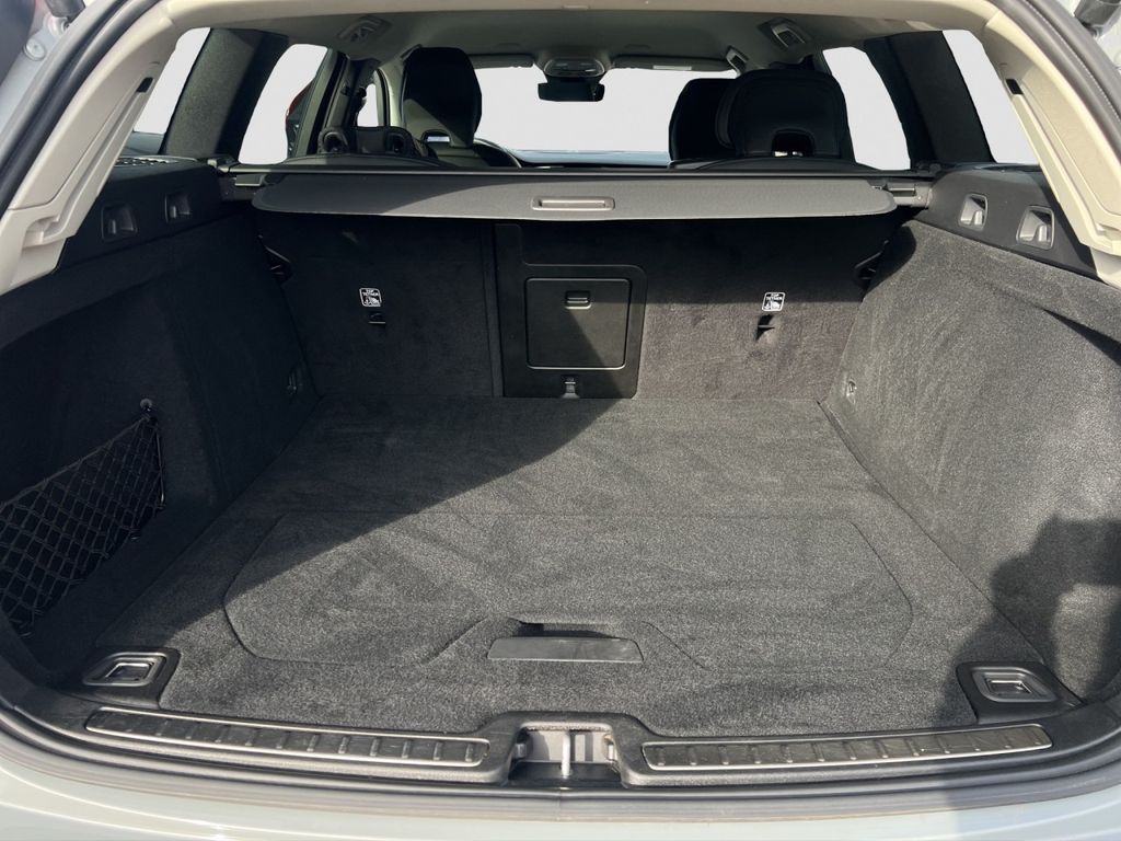 Volvo V60 Cross Country 2023