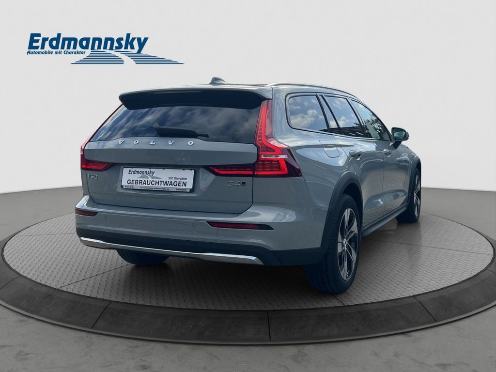 Volvo V60 Cross Country 2023