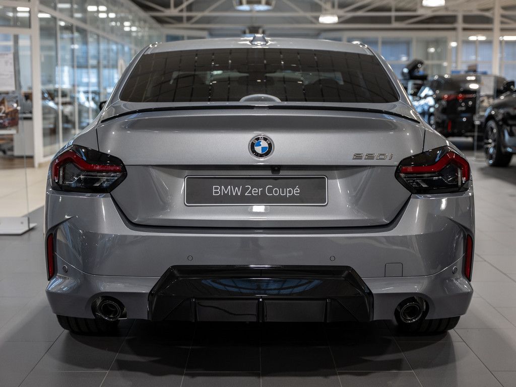 BMW 220